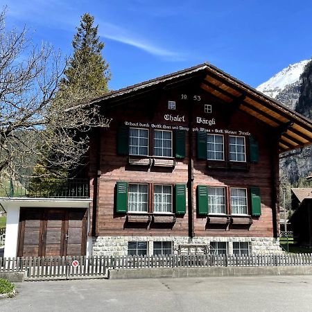 Familienferien Im Chalet Baergli Kandersteg Esterno foto